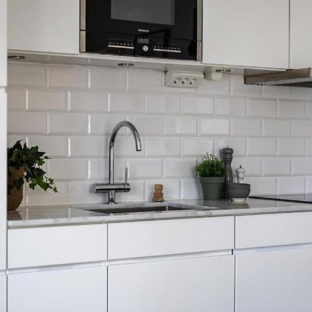 Beautiful And Modern Accommodation Near Stockholm City ภายนอก รูปภาพ