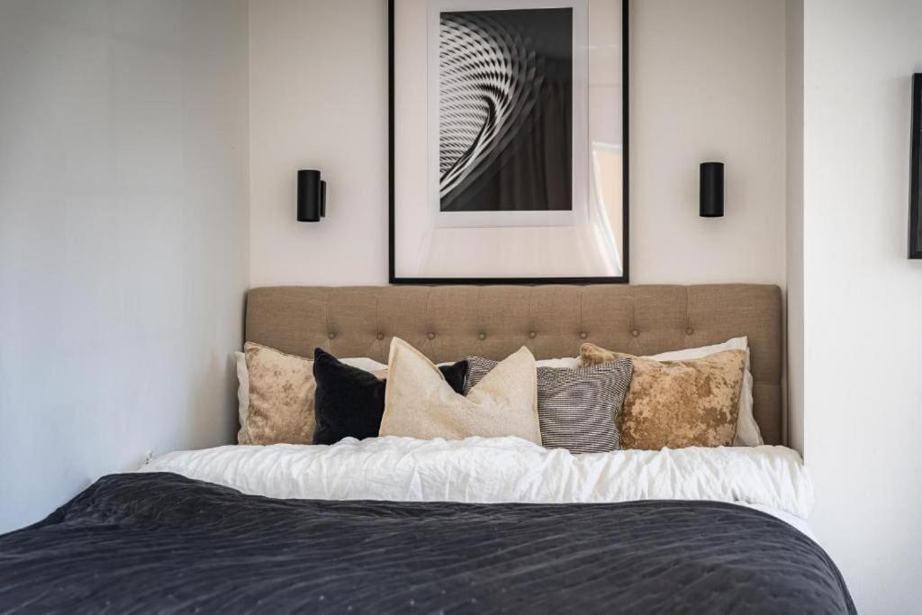 Beautiful And Modern Accommodation Near Stockholm City ภายนอก รูปภาพ